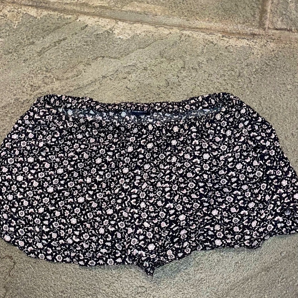 Brandy Melville black floral shorts
